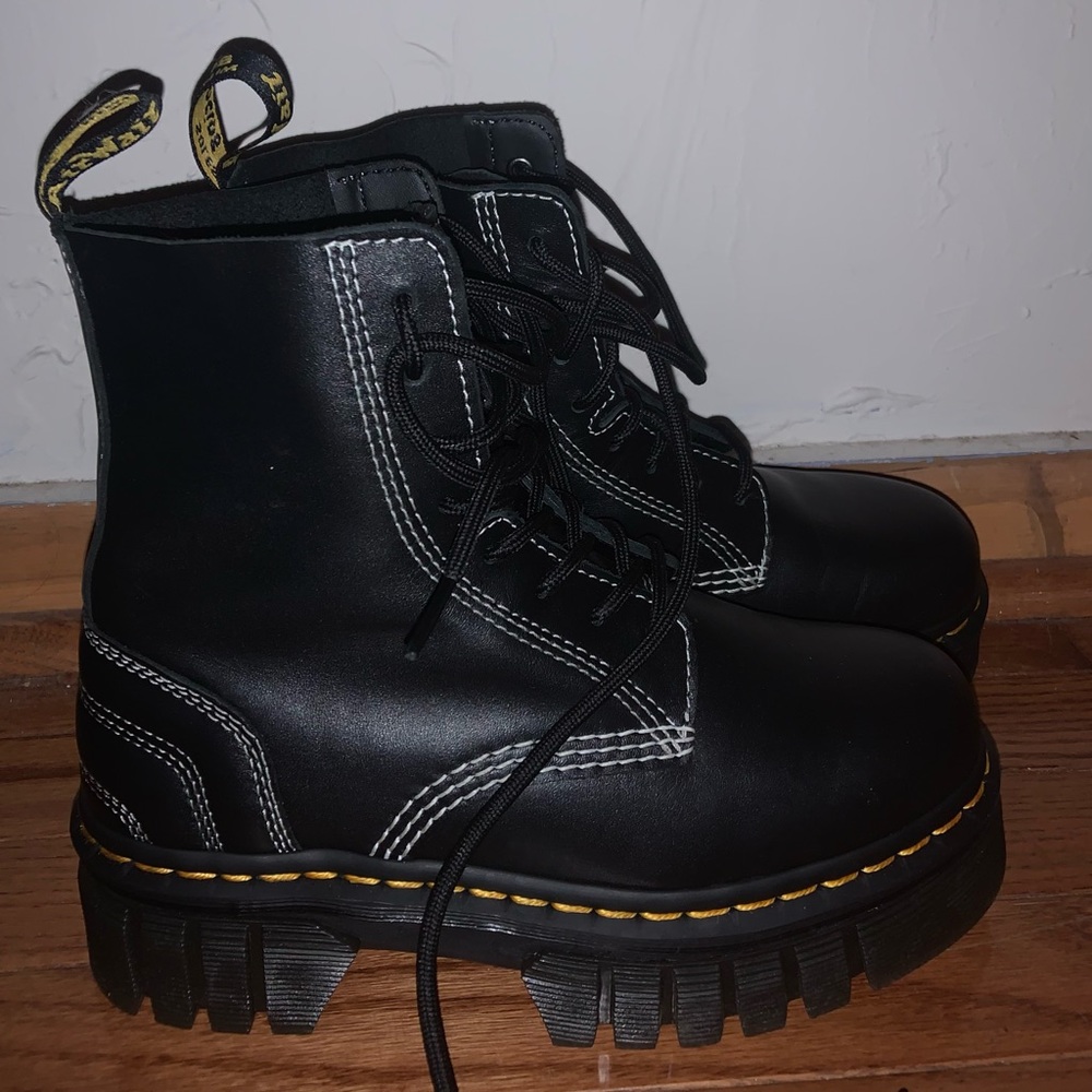 White Stirch Audricks Platform Docs Size 7 W